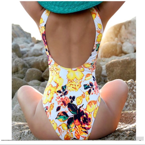 NWT White & Floral Swimsuit - M/L - Picture 3 of 8